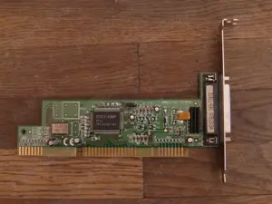 placa pe slot ISA cu port SCSI extern 25 de pini