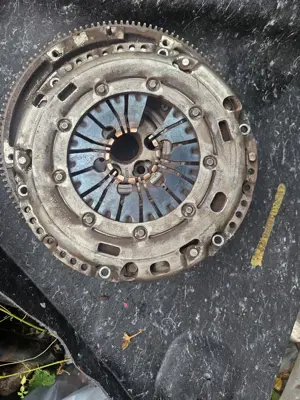 kit ambreiaj vw golf 5 masa dubla motor 1.9 disel tip motor BIS,BXE,BKC  in stare buna cu livrare 