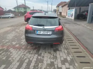 vând Opel insigna 
