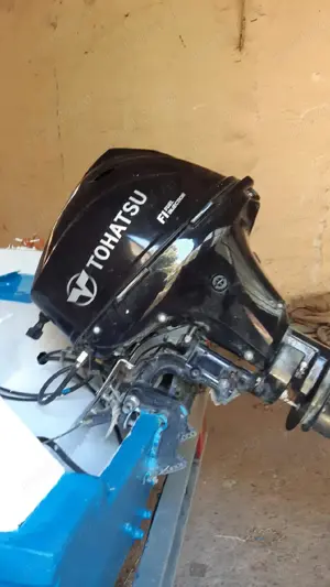 Vand barca cu motor 20HP din fibra - imagine 4