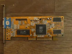 placa video SiS 6326 AGP 8M