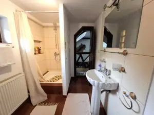 Vila de vânzare în Lepșa   Refugiul tău din inima Munților Vrancei - imagine 7