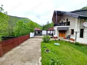 Vila de vânzare în Lepșa   Refugiul tău din inima Munților Vrancei - imagine 3