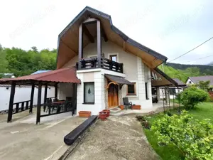 Vila de vânzare în Lepșa   Refugiul tău din inima Munților Vrancei - imagine 2