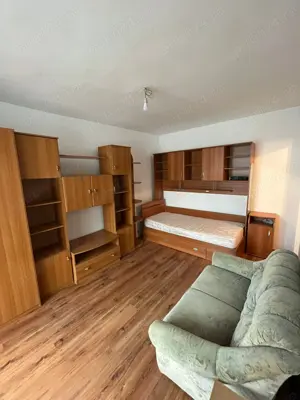 Închiriez garsonieră