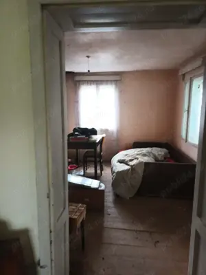 Casa vânzare 3 camere - imagine 2