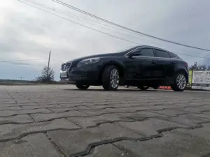 VOLVO V40 1.6 D2 Summum 94G Panoramic - imagine 4