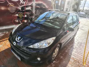 Vând Peugeot 207 SW