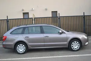Skoda Superb Break, an 2011, 230.000 km, stare foarte buna, benzina, cutie manuala - imagine 5