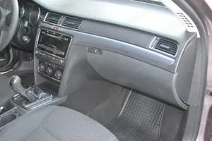 Skoda Superb Break, an 2011, 230.000 km, stare foarte buna, benzina, cutie manuala - imagine 9