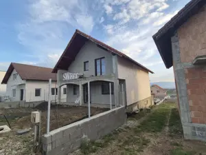 Casa individuala, 150 mp utili, teren 496 mp, Sura Mare - imagine 3