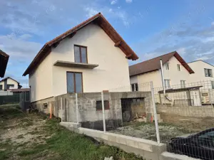 Casa individuala, 150 mp utili, teren 496 mp, Sura Mare - imagine 5