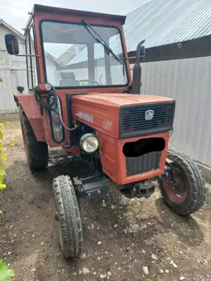 Tractor U 445 an 2003 - imagine 2