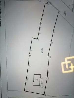 Vand teren 22 ari+ casa veche cu 4 camere + gradina 600 mp