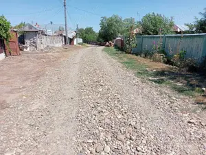 Vand teren 22 ari+ casa veche cu 4 camere + gradina 600 mp - imagine 8