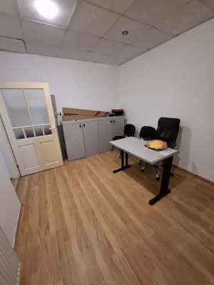 Inchiriez spatiu (stradal) 55mp Rovine - pretabil Birou - imagine 4 Inchiriez spatiu (stradal) 55mp Rovine - pretabil Birou - imagine 4