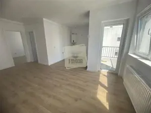 Apartament la cheie 3 camere balcon loc de parcare pe Doamna Stanca