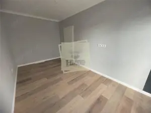 Apartament  2 camere etajul 1 cu balcon si parcare  pe Doamna Stanca - imagine 4