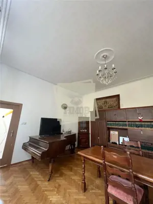 Apartament cu 2 camere terasa si garaj pe strada Negoi