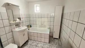 Casa cu 5 camere 2 bai garaj si 460 mp teren in Turnisor - imagine 15