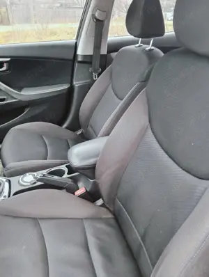 De vanzare Hyundai Elantra - imagine 2