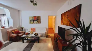 Apartament 3 camere, 65mp , semidecomandat, etaj 3, zona 1 Mai - imagine 2