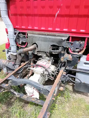 dezmembrez Nissan cabstar an 2001