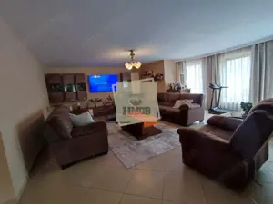 Casa cu 4 camere 3 bai garaj inchis si teren 1100 mp in Tocile - imagine 3