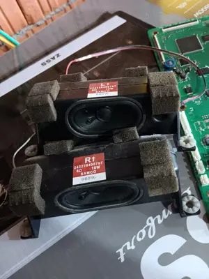 set 2 difuzoare 242226400707 6ohm 10w de pe tv Philips 32pfl5604h