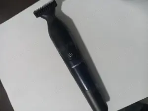 Trimmer facial cu 3 capete