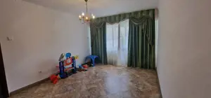 Faleza Nord 3 camere decomandate, etajul 1.