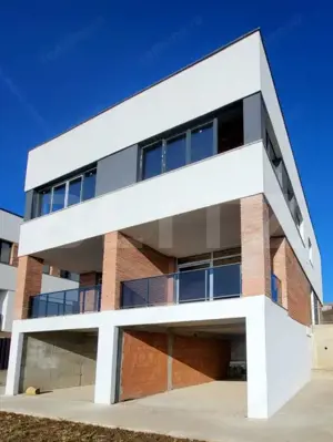 Duplex 3 dormitoare, D+P+E, 160mp utili si 260mp teren, in Iris