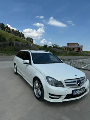 Mercedes Benz C220 - 2013