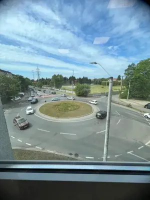 SPATIU BIROU IN ZONA LIPOVEI la 320 euro+ TVA - imagine 4 SPATIU BIROU IN ZONA LIPOVEI la 320 euro+ TVA - imagine 4