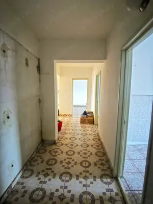 Apartament central 4 camere Tandarei - imagine 4