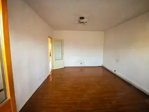 Apartament central 4 camere Tandarei - imagine 3