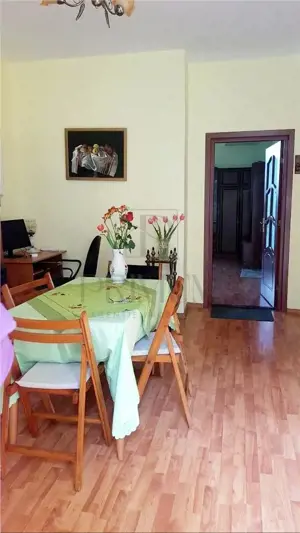 Piata Maria, 3 camere, spatios, vila istorica renovata, CENTRALA PROPRIE