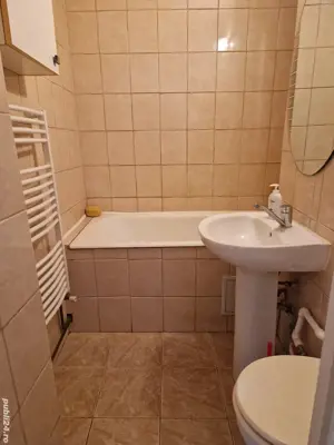 Vand apartament 2 camere secomandat. Zona micro 15. - imagine 4