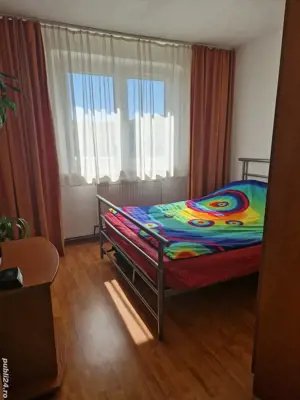 Vand apartament 2 camere secomandat. Zona micro 15.