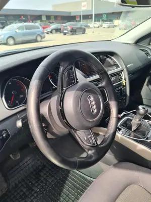 Vând Audi A5 Sportback 2.0 TDI   136 CP   An 2012   Preț: 11.500   - imagine 6 Vând Audi A5 Sportback 2.0 TDI   136 CP   An 2012   Preț: 11.500   - imagine 6