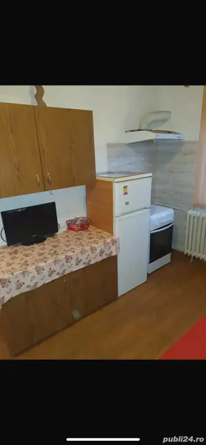 Proprietar inchiriez garsoniera