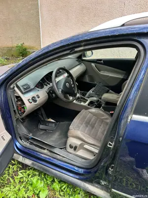 dezmembrez Volkswagen Passat 2008 2.0 TDI  - imagine 4