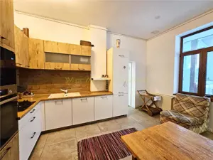 Corp de casa cu gradina proprie in Centrul Istoric