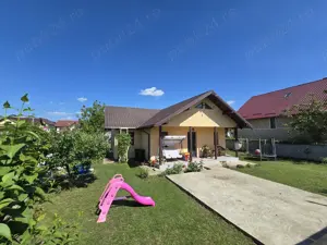 Casa single 4 camere, 560mp teren in zona Penny Market