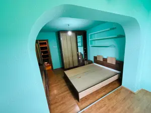 Vând apartament 2 camere, decomandat, confort 1, 53mp+9mp - imagine 2