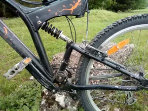 Bicicleta aluminiu full suspension