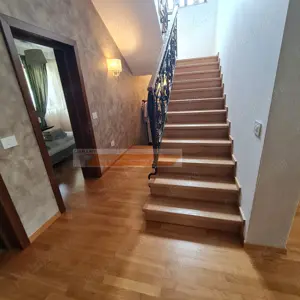 Casă individuală de lux în Gavana. Intimitate și confort rar întâlnit în oraș - imagine 12