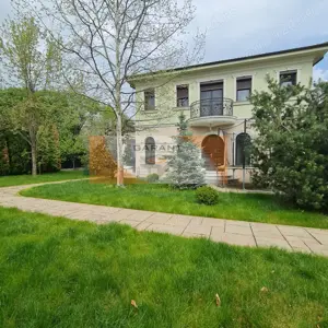 Casă individuală de lux în Gavana. Intimitate și confort rar întâlnit în oraș - imagine 3