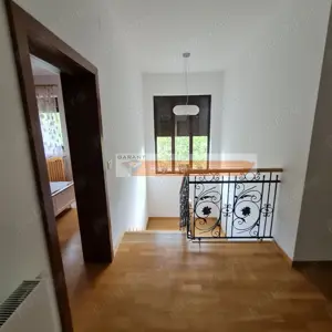 Casă individuală de lux în Gavana. Intimitate și confort rar întâlnit în oraș - imagine 16