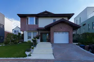 Zero comision! Casa individuală 240 mp în cartier rezidențial.